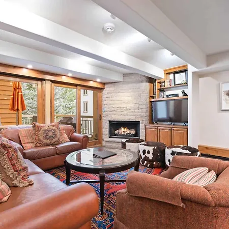 Lodge At Lionshead 203